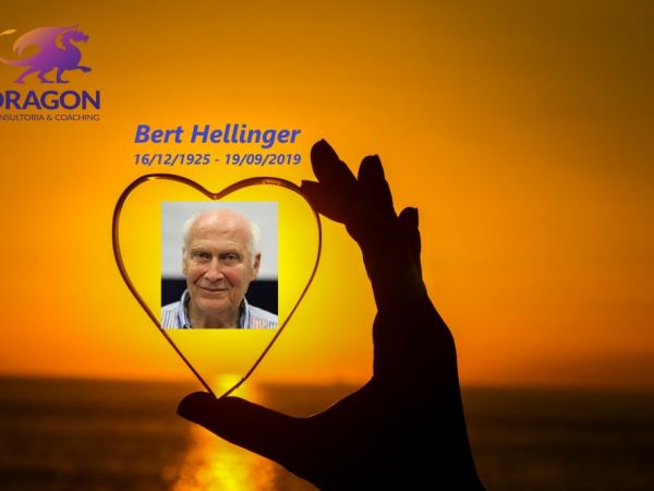 Notícias - A DRAGON - Transformação & Prosperidade Empresarial é orientada pelas seguintes definições estratégicas:
CORE BUSINESS
Transformação & Prosperidade Empresarial
PROPÓSITO
Impactar no desenvolvimento social.
MISSÃO
Promover a transformação e a prosperidade empresarial com abordagem sistêmica, técnica e comportamental, focando o desenvolvimento social.
VISÃO DE FUTURO
Deixar como legado para futuras gerações, uma sociedade mais desenvolvida, justa e com melhor qualidade de vida. 