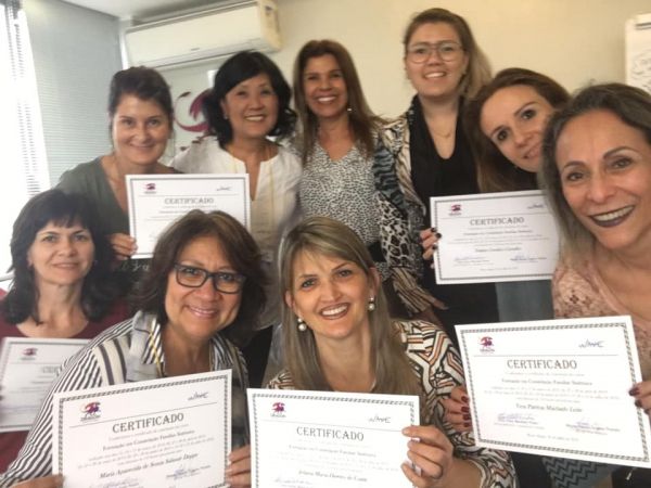 Notícias - A DRAGON - Transformação & Prosperidade Empresarial é orientada pelas seguintes definições estratégicas:
CORE BUSINESS
Transformação & Prosperidade Empresarial
PROPÓSITO
Impactar no desenvolvimento social.
MISSÃO
Promover a transformação e a prosperidade empresarial com abordagem sistêmica, técnica e comportamental, focando o desenvolvimento social.
VISÃO DE FUTURO
Deixar como legado para futuras gerações, uma sociedade mais desenvolvida, justa e com melhor qualidade de vida. 